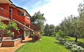 Apartment Zita With 1 Bedroom In Relaxing Surroundings Near Umag