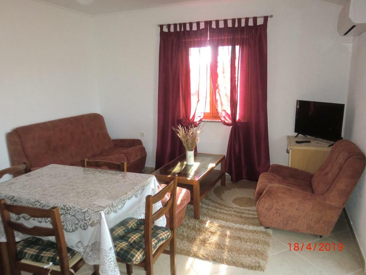 Apartment Zita With 1 Bedroom In Relaxing Surroundings Near Umag Umago Esterno foto